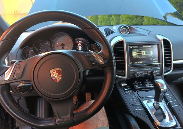 Porsche Cayenne cena 155000 przebieg: 71000, rok produkcji 2014 z Nowa Dęba małe 106